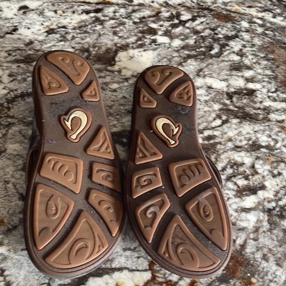 Olukai flip flops - Picture 2 of 2
